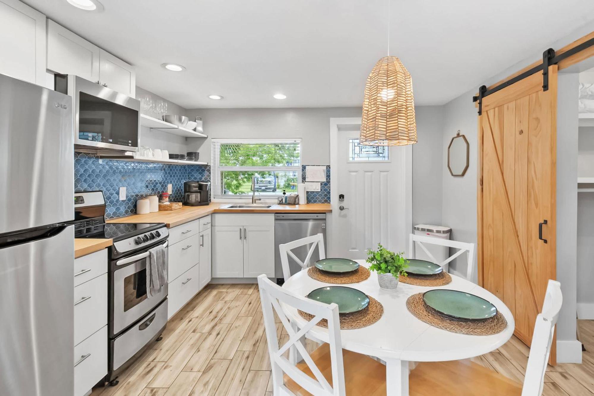 Coral Cottage, Stylish Studio Suite On Canal, Walkable To Beach, Private Parking 세인트어거스틴 외부 사진